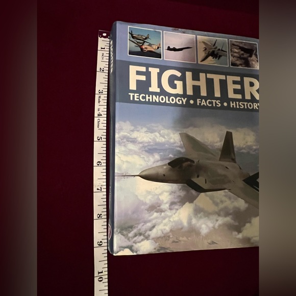 Fighter Technology, Facts, History Softback Book - Picture 9 of 10